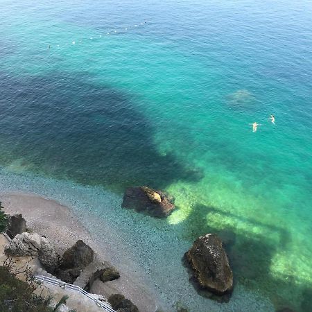 Appartamento A casa di Alice Orikum Esterno foto