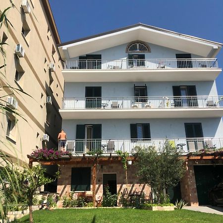 Appartamento A casa di Alice Orikum Esterno foto