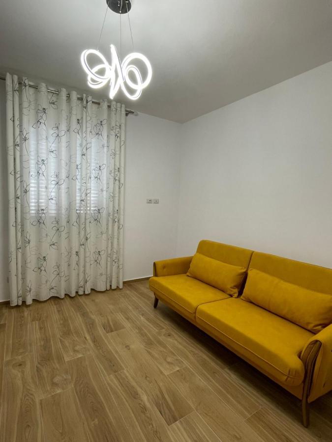 Appartamento A casa di Alice Orikum Esterno foto