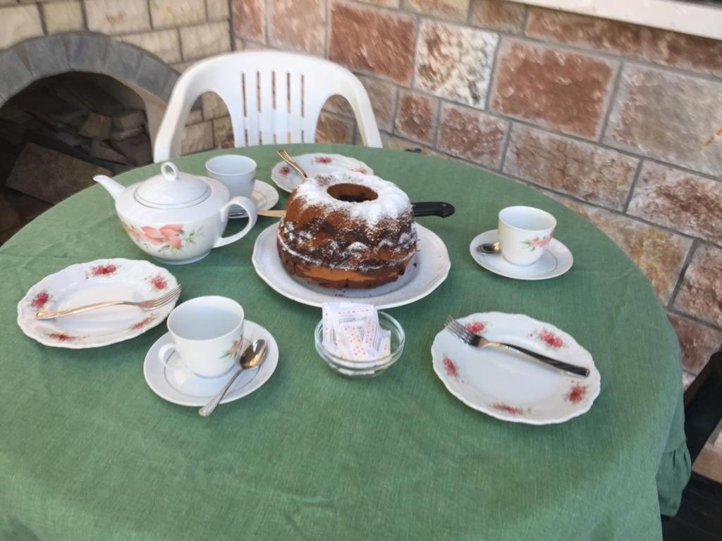Appartamento A casa di Alice Orikum Esterno foto