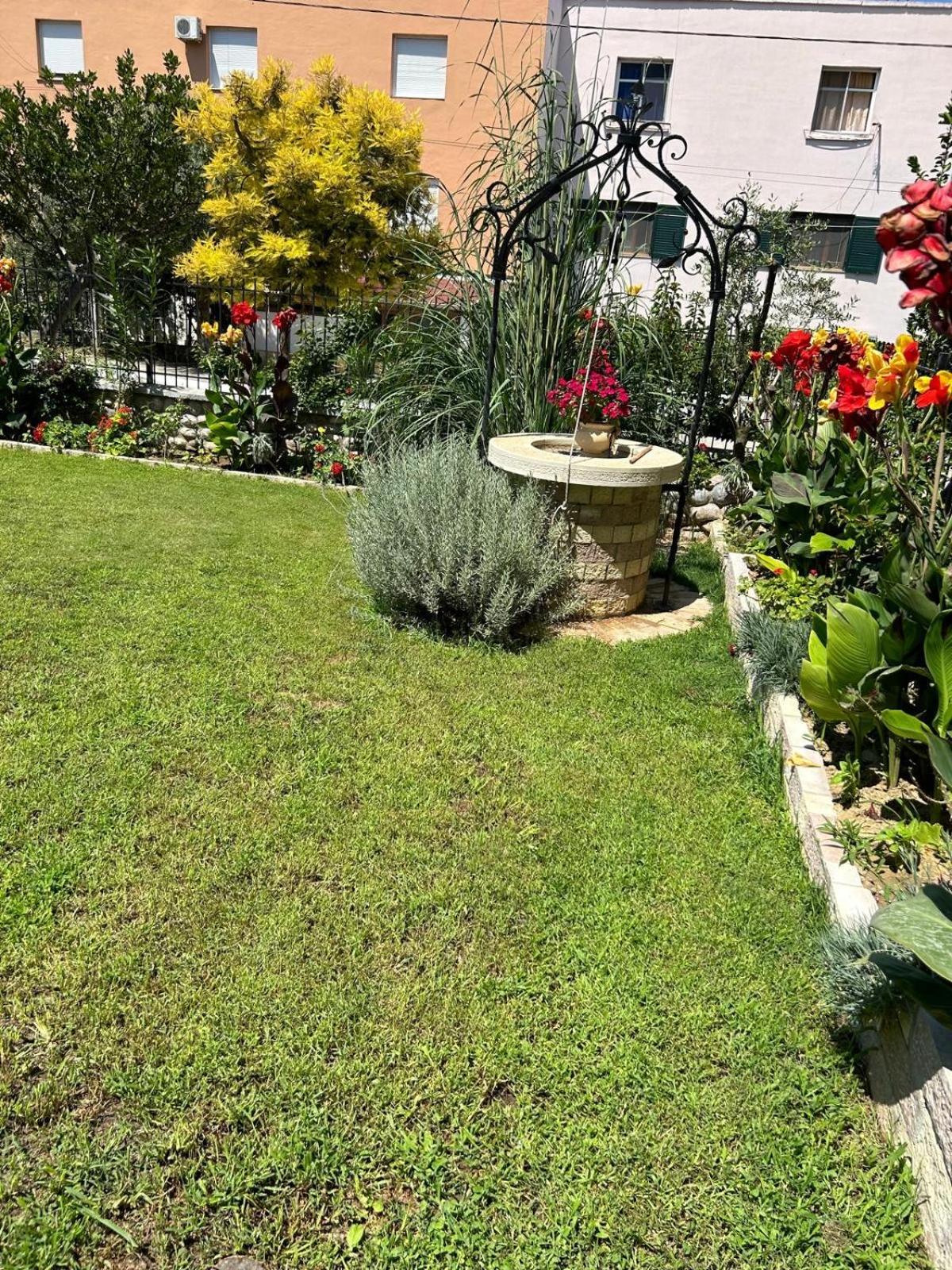 Appartamento A casa di Alice Orikum Esterno foto